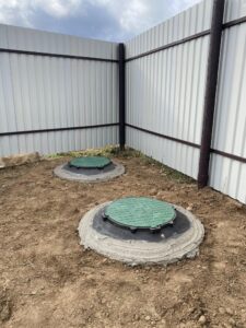 монтаж люков и крышек на септик из колец